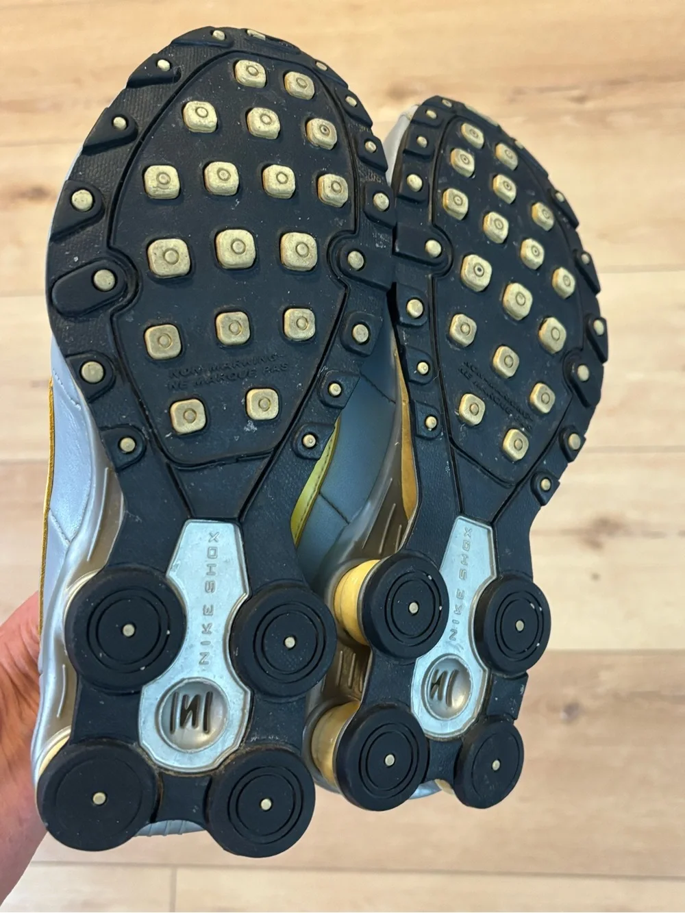 Nike Shox Size 6Y